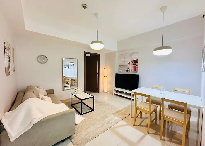 150 Newport Boulevard Near Naia Terminal 3 Appartement