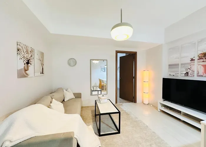 150 Newport Boulevard Near Naia Terminal 3 Appartement